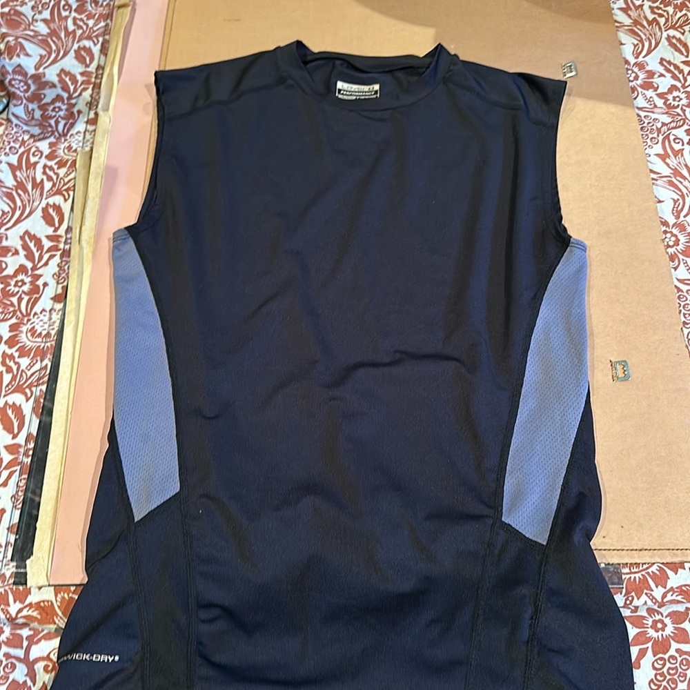 Performance tank top, quick dry